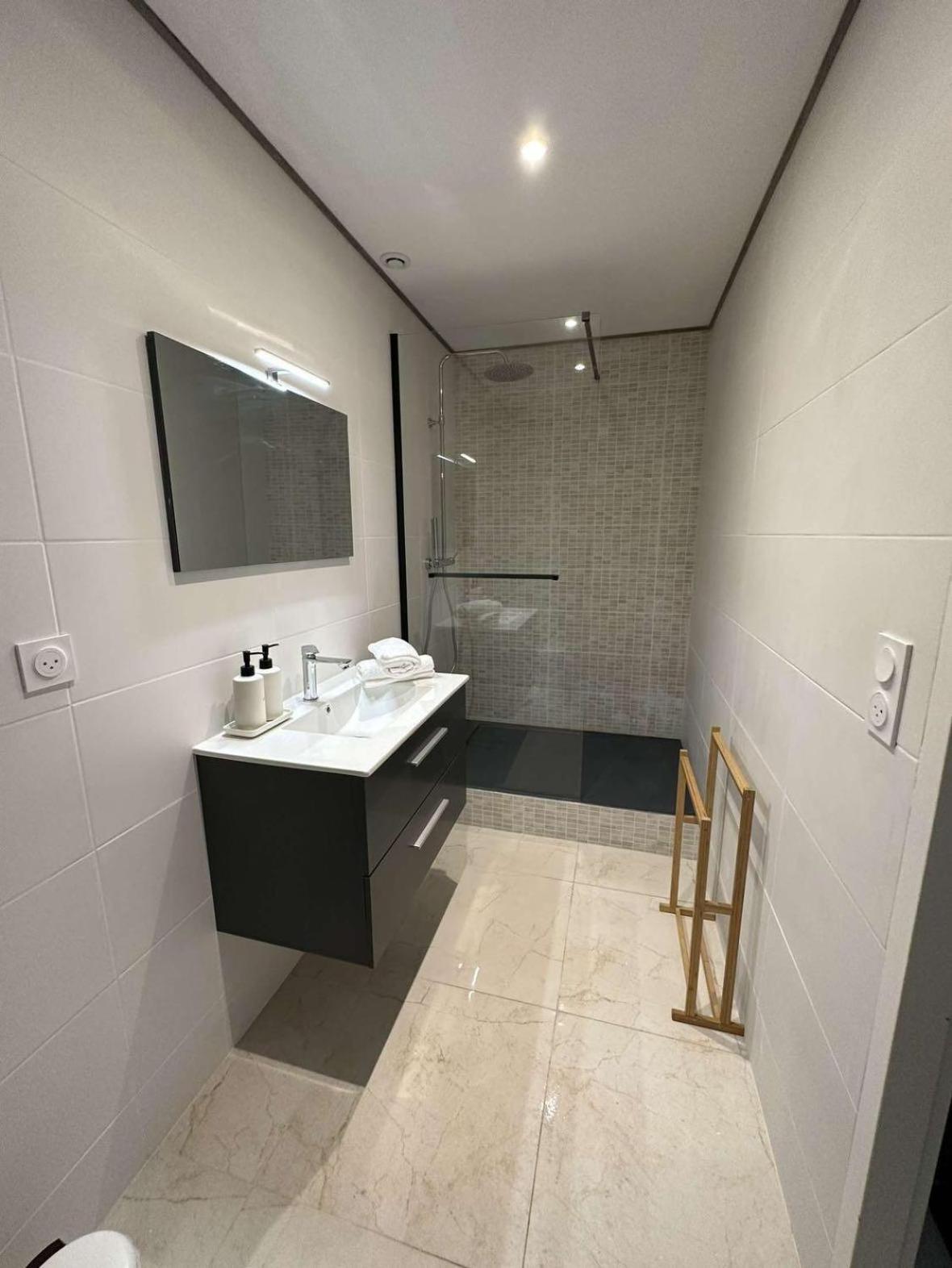 My Suite Bourgoin-Jallieu Ngoại thất bức ảnh